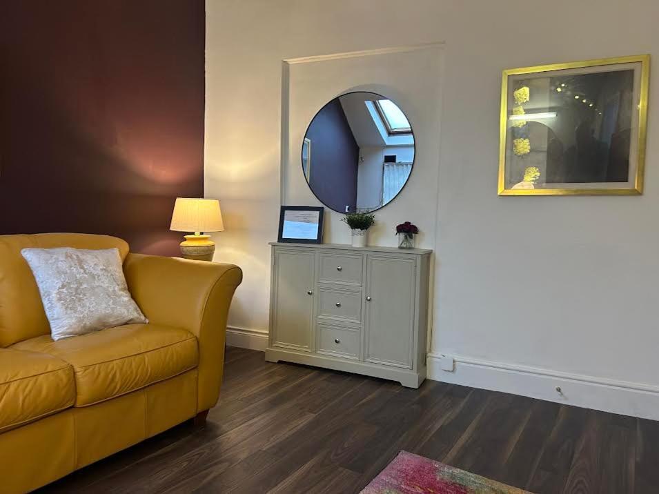 Serenity Longford Buitenkant foto